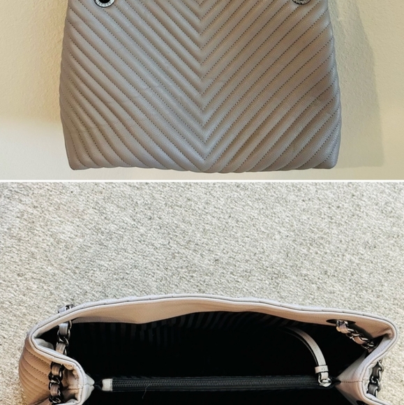 Victoria's Secret Pebbled V Quilt Shoulder Tote Bag in Gray - Picture 3 of 3